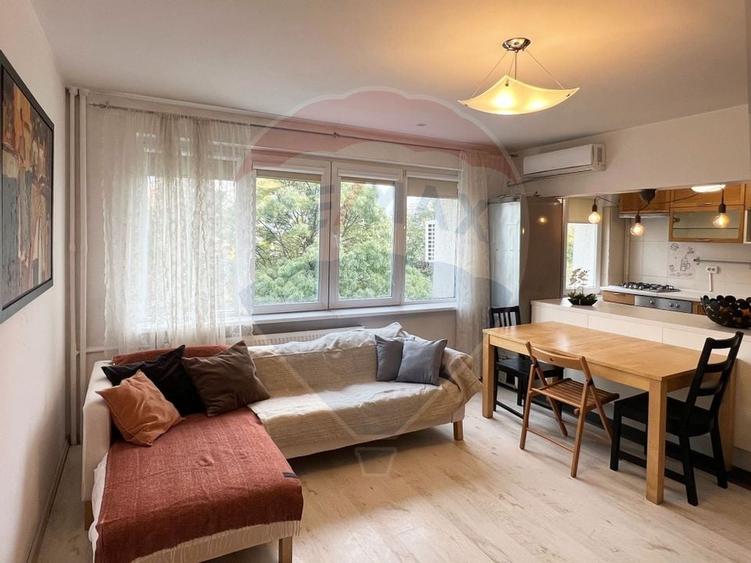 Vanzare apartament spatios,  3 camere - Metrou 1Mai - 2