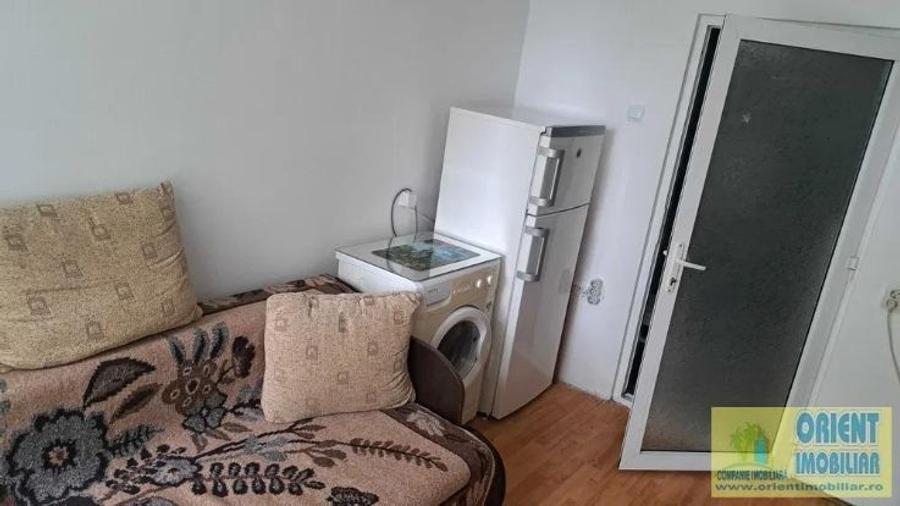 Apartament cu 1 camere semidecomandat în CET - 3