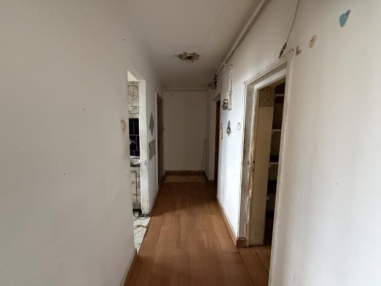 Apartament cu 2 camere la 1 km de Rivus Mall, 46 mp, etaj 2 din 3, parcare - 12