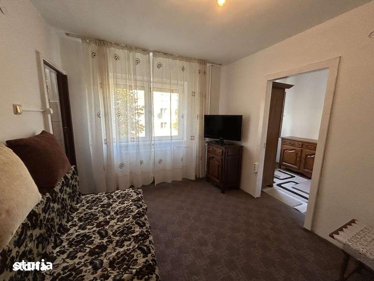 Apartament cu 2 camere semidecomandat în Grădiște