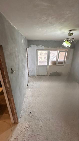 Garsoniera 25 mp etaj 2 - 6