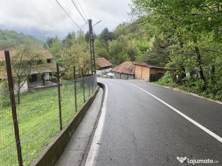 Teren intravilan, 900 (mp), zona Cornu de sus - 4