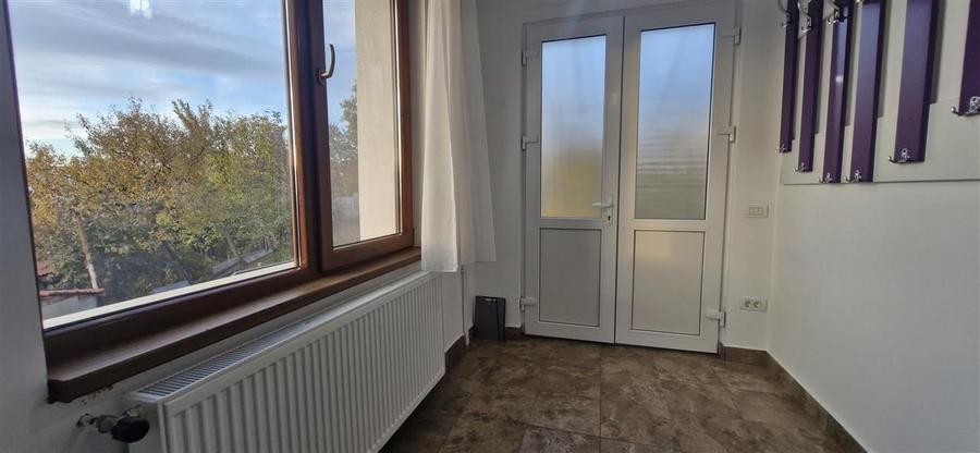 RECO Apartament la casa cu 3 camere in Oradea, teren individual 304mp - 9