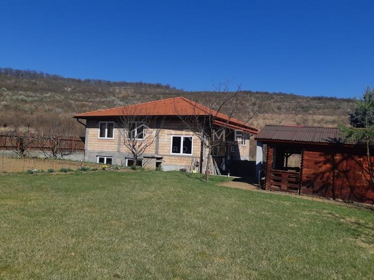 Casa la rosu de vânzare sau schimb cu apartament în Tg Mureș - 3