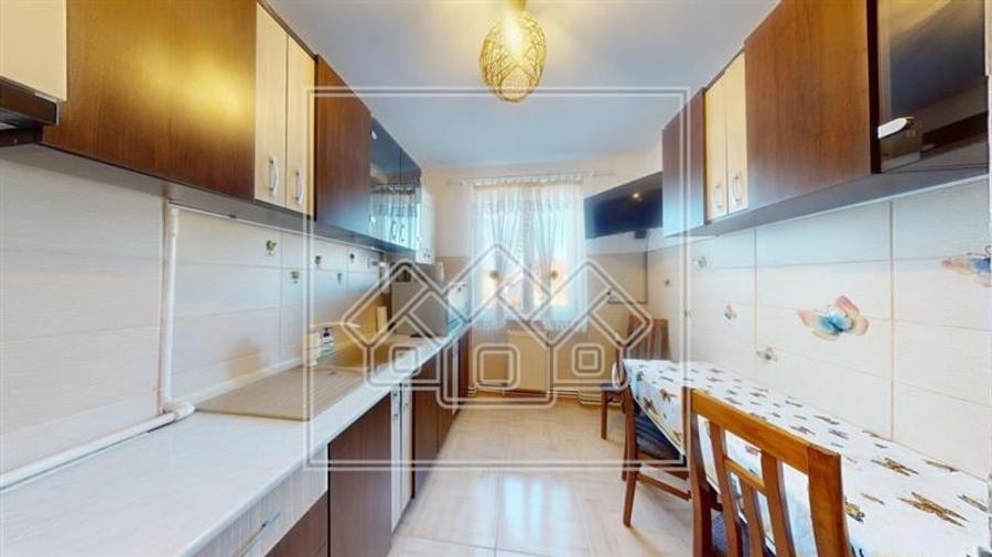 Apartament de vanzare in Sibiu - 47 mp utili + balcon - decomandat - 5