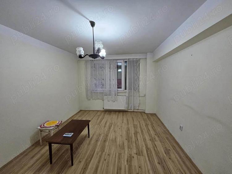 Apartament 3 camere, etaj intermediar, Pia?a Victoriei, comision 0% - 13