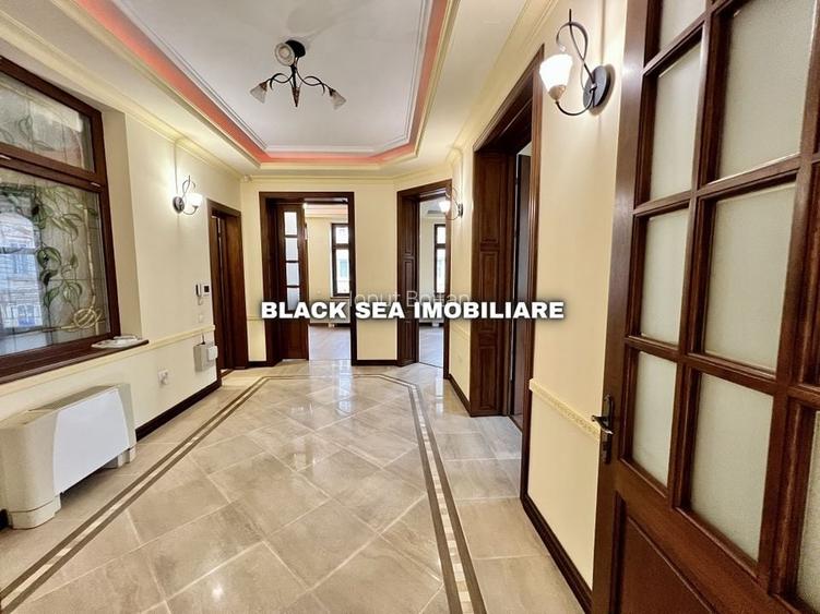 Spațiu Ultracentral 4 Camere - Ideal pentru Birouri / Alte Activitati Spațiu Ultracentral 4 Camere - Ideal pentru Birouri / Alte Activitati