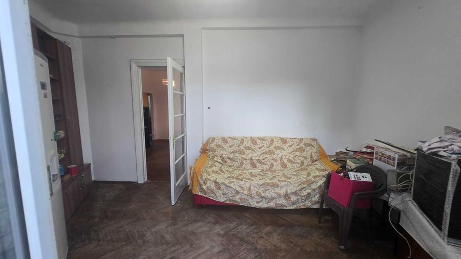Apartament cu 3 camere decomandat, mobilat în Unirii