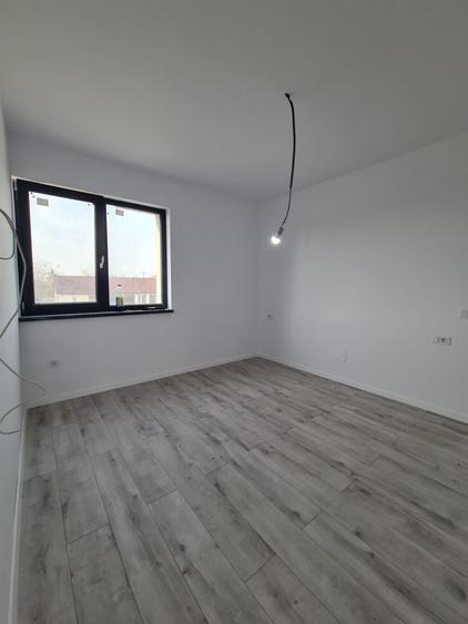 Case Cubiste in Faza de Executie Arhitectura Moderna, Teren Generos, Utilitati - 11