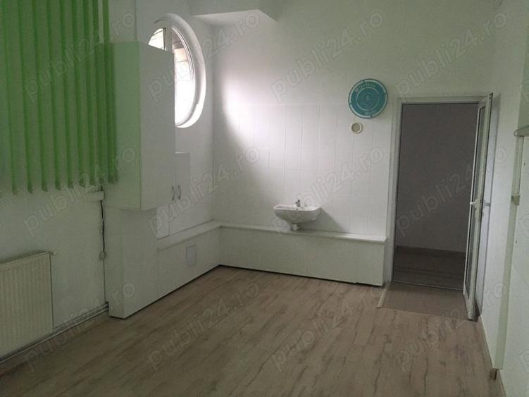 Spatiu Comercial - Zona Muzeu Mineralogie - 8