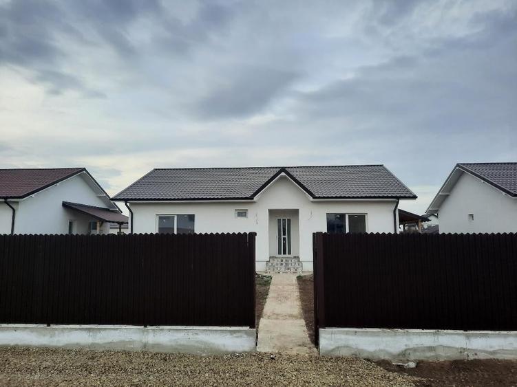 FARA COMISIOANE in COMPLEX  DE CASE, casa cu 4 camere 2 bai PARTER +pod cu placa - 3