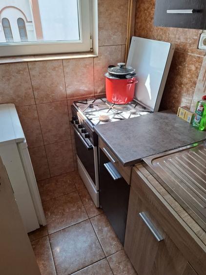 Garsoniera 36 mp, mobilata si utilata complet, etaj 3, zona foarte buna, aer conditionat si boiler. - 3