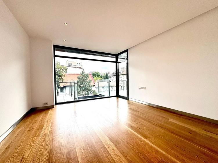 Kiseleff - Aviatorilor  | 3 beds 4 baths | 2 Parkings | Unfurnished | Rent - 7