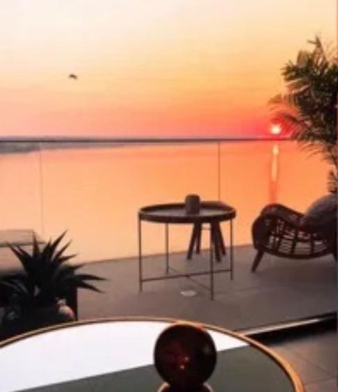 Apartament spectaculos in Mamaia la doar 1.5 km de oras. Parcare inclusa - 1