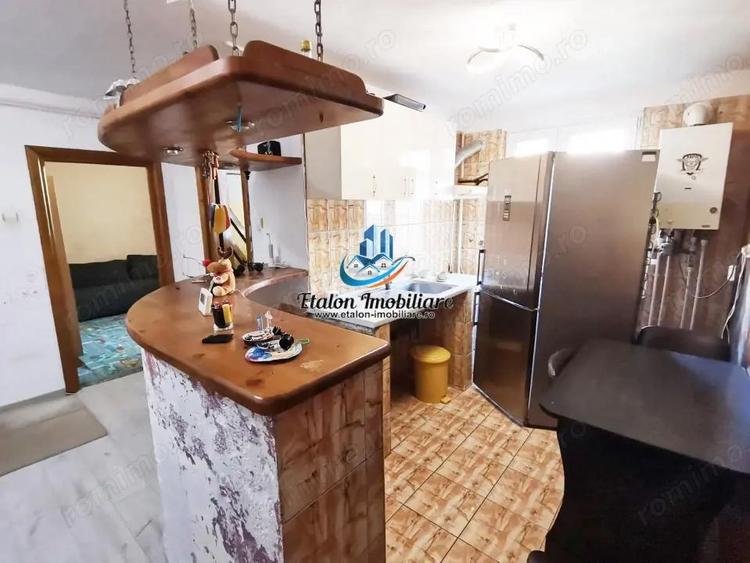 Apartament 2 camere, etaj 4, zona Petrodava - 1