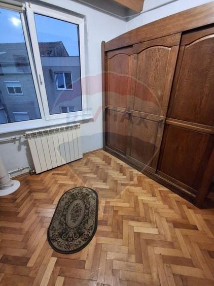 Apartament cu 4 camere de vânzare în zona Iosia - 6