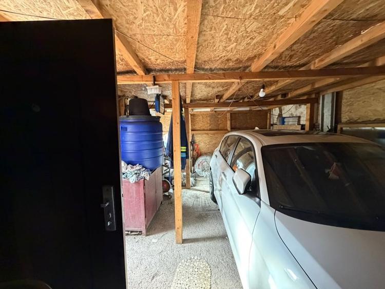 Casa si Teren/ Curte/ Metrou Republica 12' - 18