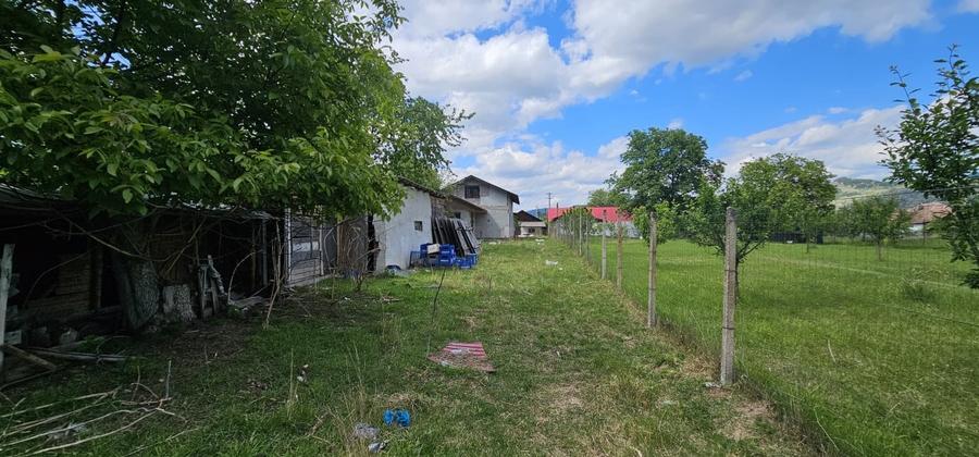 Casa de vanzare si fabrica de paine, zona Darmanesti! - 2