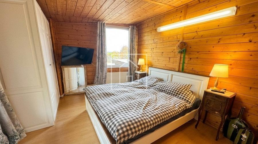 Vila exclusivista cu piscina interioara si 4362 mp curte in Sibiel - 8