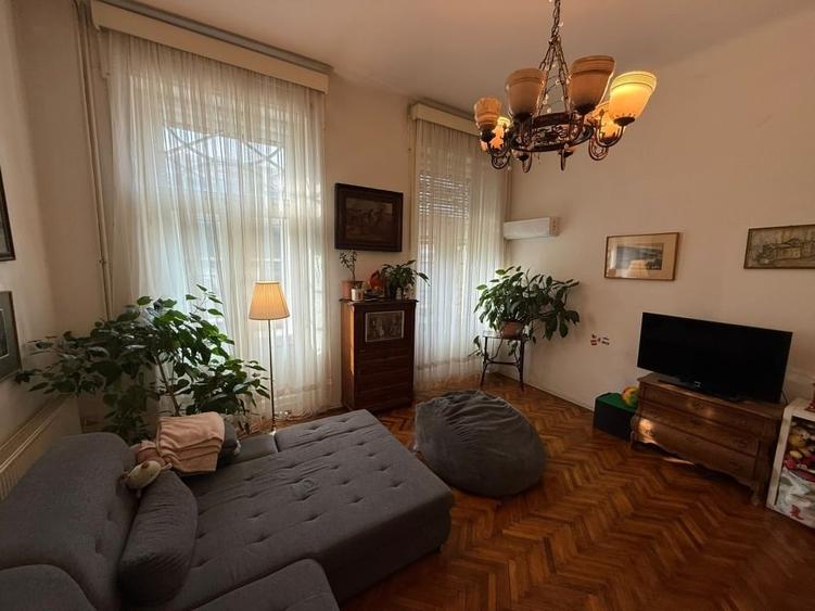 Apartament deosebit in palat istoric - 9
