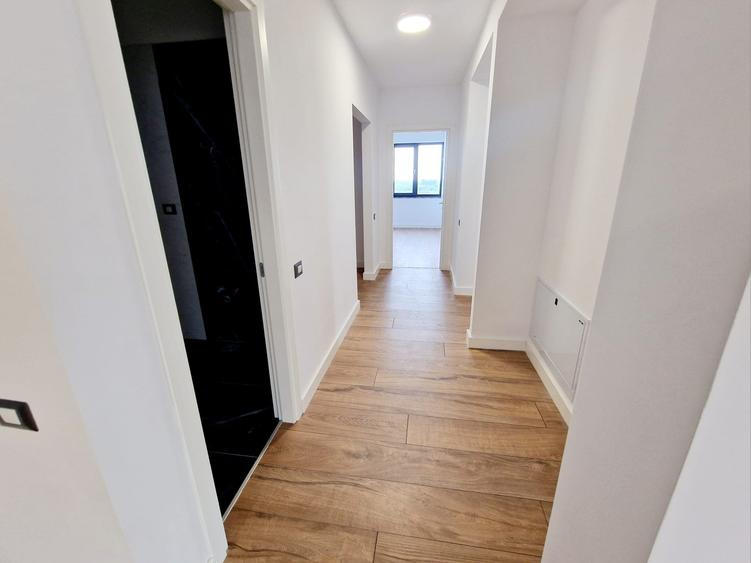 Penthouse cu 4 camere, 372 mp inclus terasa , la 200 m de rond Pipera - 6