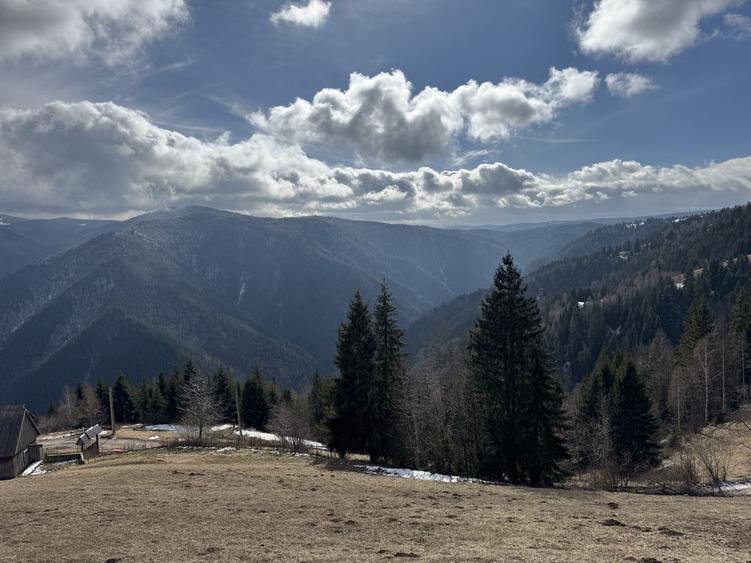 Vand teren Sat Maguri priveliste deosebita ! - 5