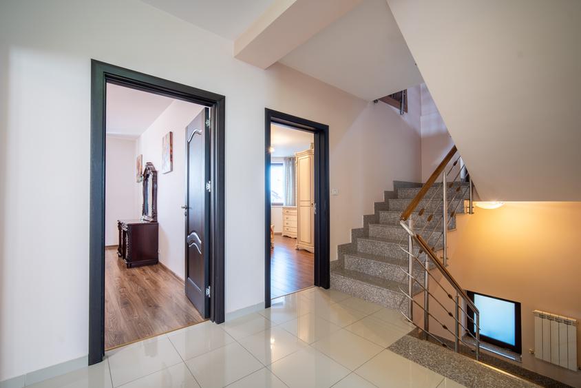 VILA  6 CAMERE - MATEI MILLO - COMISION 0% - 17