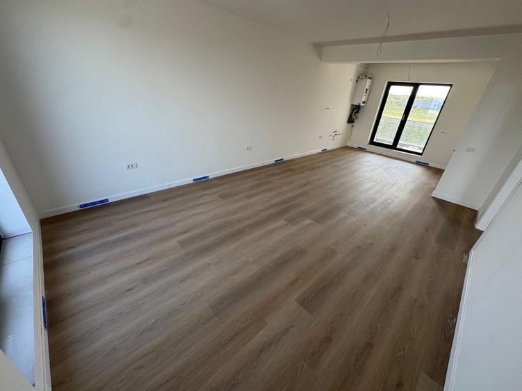 Apartament cu 2 camere decomandat în Est