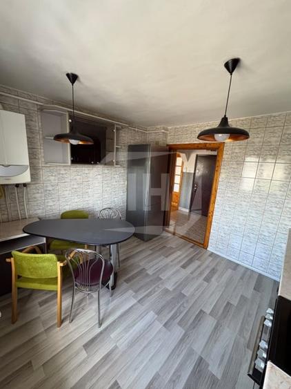 Apartament cu 4 camere semidecomandat, mobilat în Mănăștur