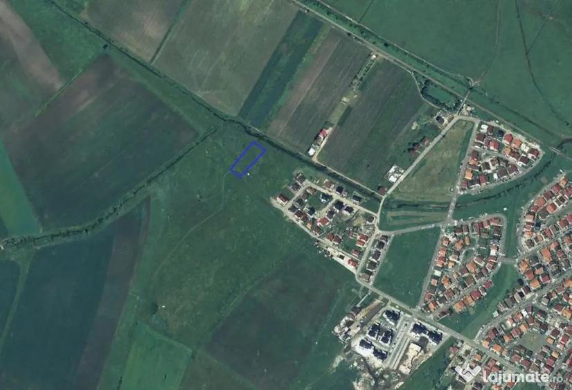 Teren de 2410 mp, în Tineretului