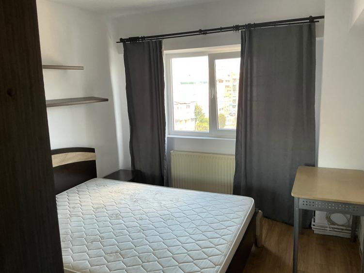 Apartament cu 3 camere decomandat în Traian