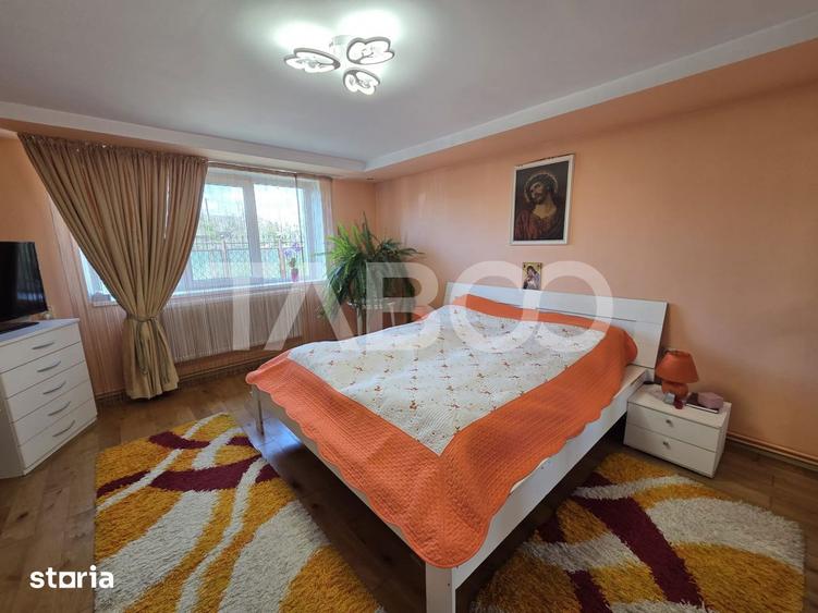 Casă cu 3 camere cu Canalizare în Beclean