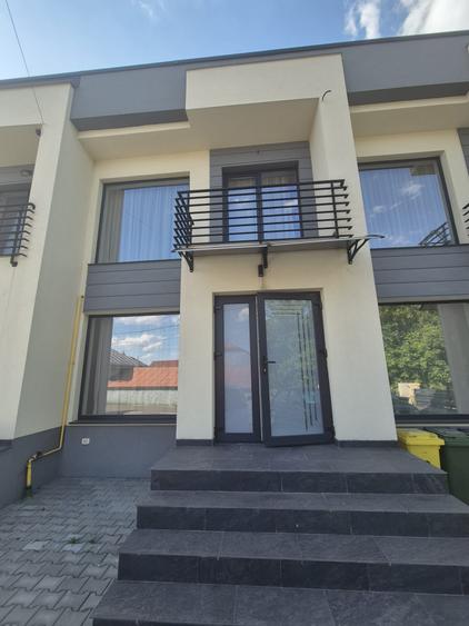 Duplex cu 3 camere cu Teren 250 Mp în Lisaura