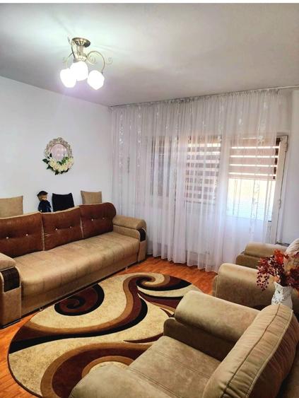 Apartament de vanzare, 52000 (usor negociabil) - 3