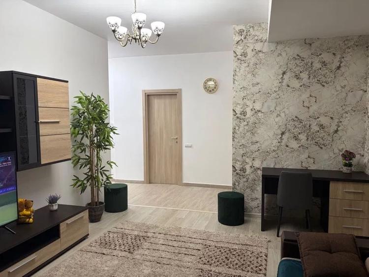 Apartament cu 2 camere, mobilat în Lujerului
