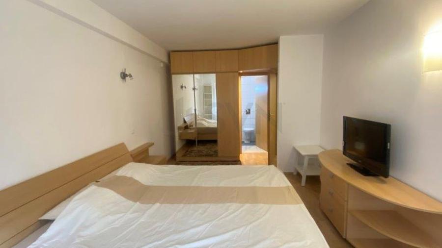 Apartament cu 3 camere decomandat, mobilat în Primăverii
