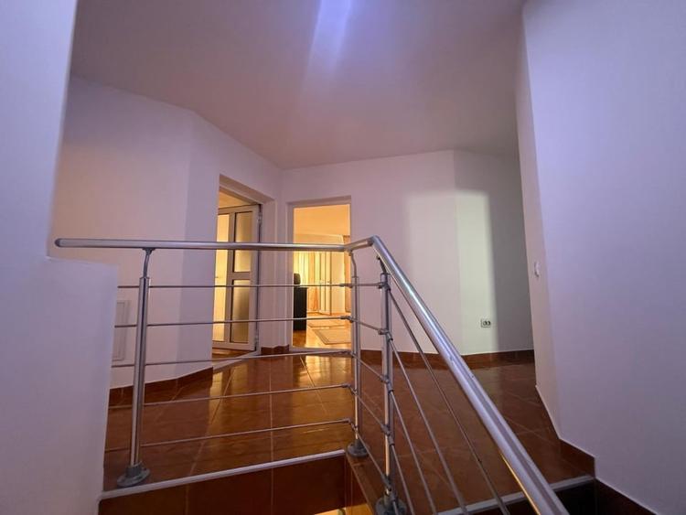 Casă cu 7 camere cu Teren 1267 Mp în Cioranii de Jos