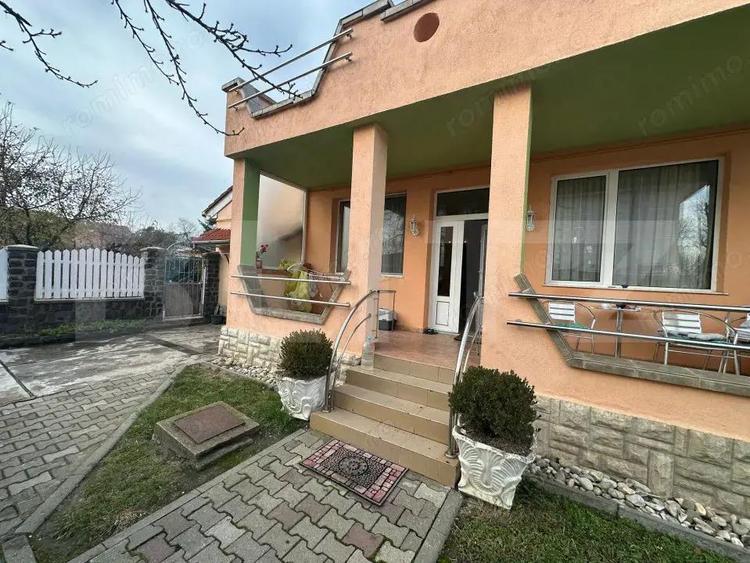 Casă cu 5 camere cu Teren 761 Mp în Blașcovici