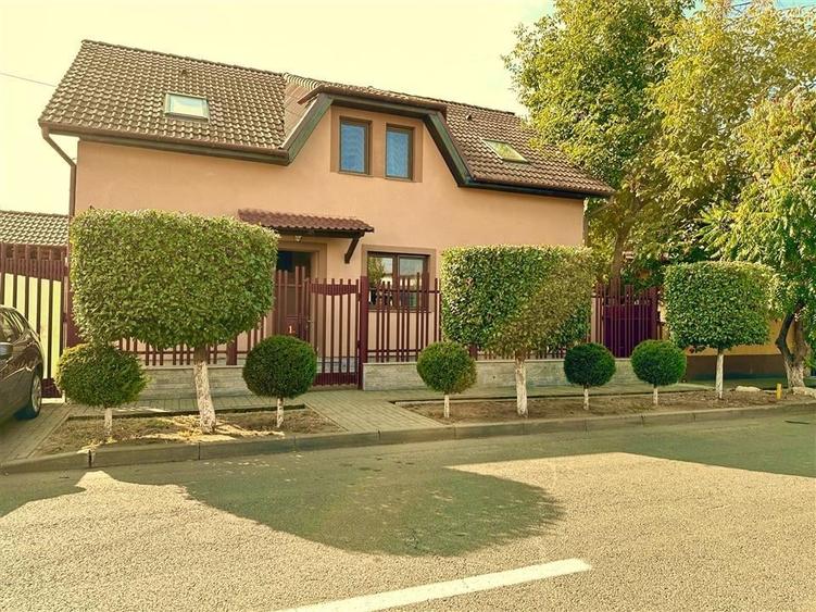 Casă cu 5 camere cu Teren 500 Mp în Aurel Vlaicu