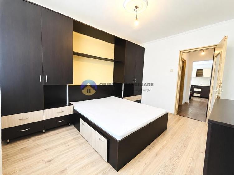 Apartament cu 4 camere semidecomandat în Mărăței