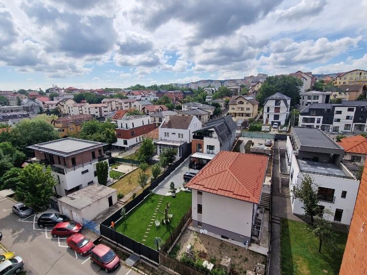 Apartament cu 4 camere decomandat, mobilat în Zorilor