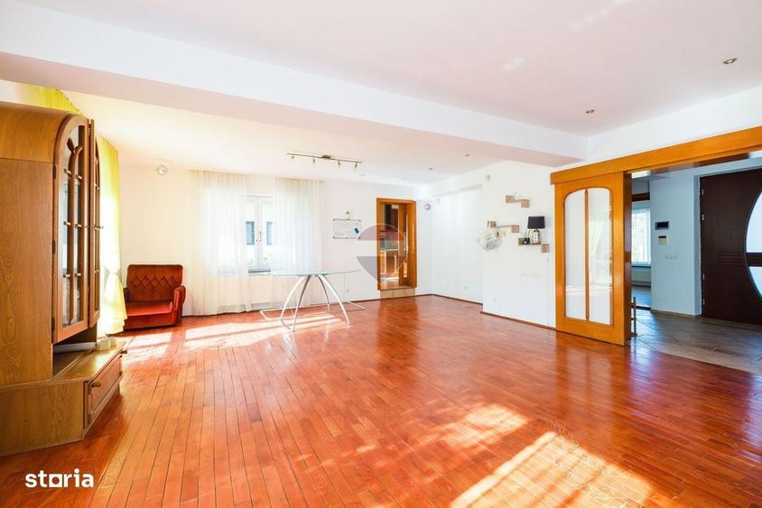 Casă cu 4 camere cu Teren 700 Mp în Bunloc