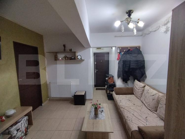 Apartament cu 2 camere decomandat, mobilat în Central