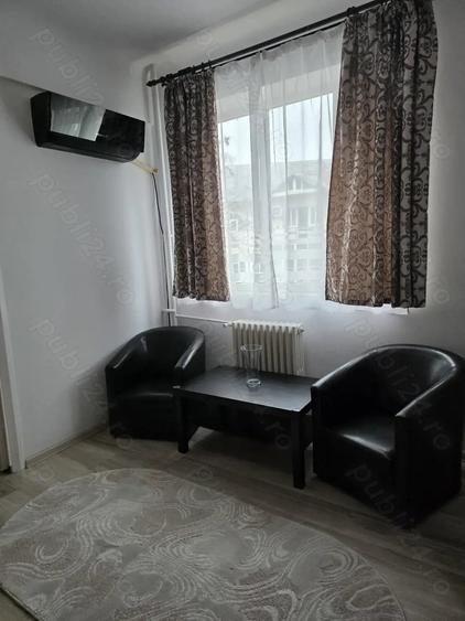 Apartament cu 2 camere semidecomandat, mobilat în Regie