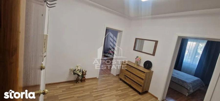 Apartament cu 3 camere, mobilat în Punctele Cardinale