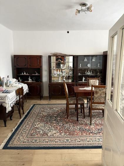 Casă cu 4 camere în Ioaniș