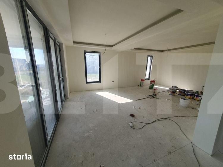 Casă cu 5 camere cu Teren 604 Mp în Ronaț