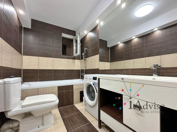 Apartament cu 3 camere semidecomandat în Centrul Istoric