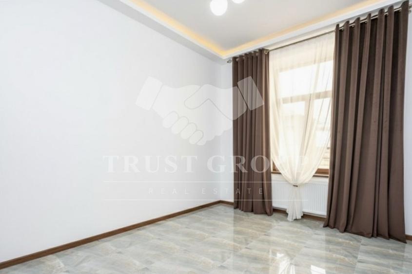 Casă individuală cu 5 camere cu Canalizare în Unirii