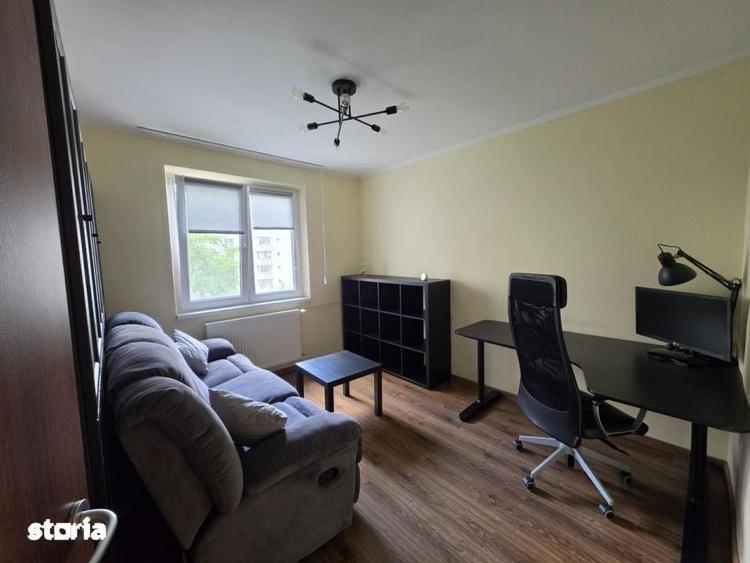 Apartament cu 3 camere decomandat în Titan